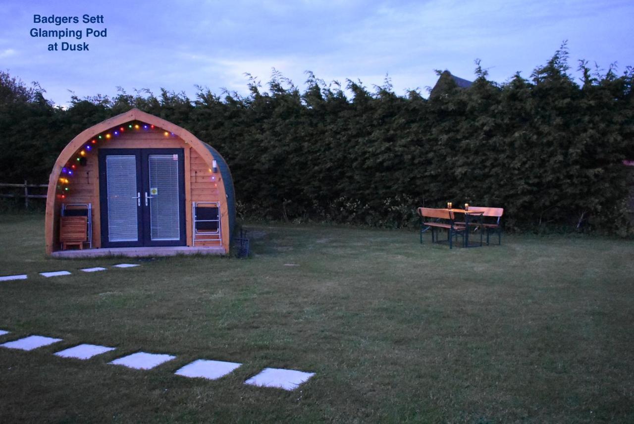Lanterns Shepherds Huts & Glamping Happisburgh Exterior photo